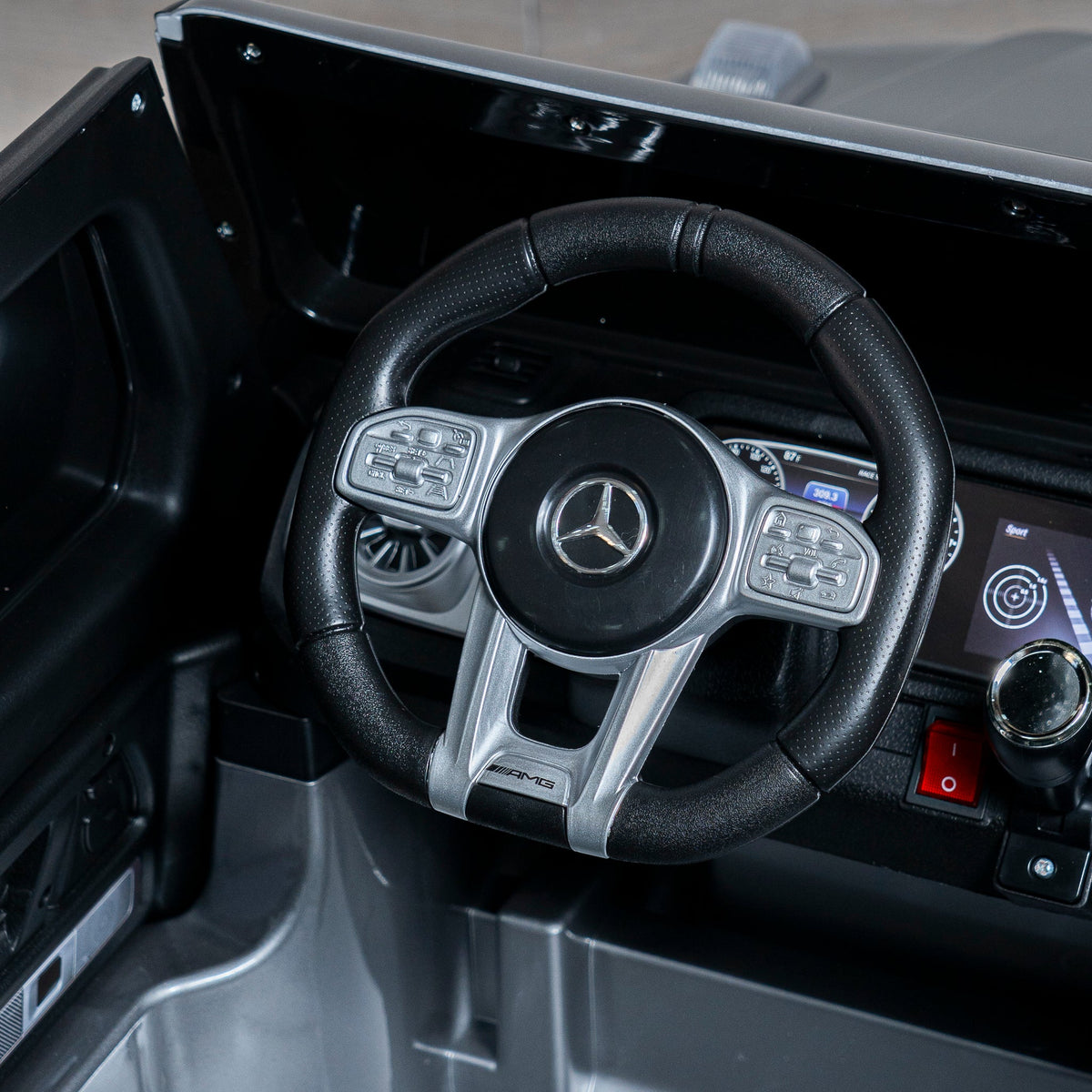 Volante Mercedes e cruscotto della mini auto Classe G Full per bambini